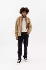 Axel Arigato Blek Beige Monogram T-skjorte - Bilde 3