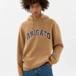 College Logo Hettegenser Axel Arigato Camel