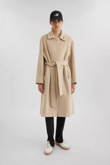 Millenium Ull Frakk Axel Arigato Blek Beige
